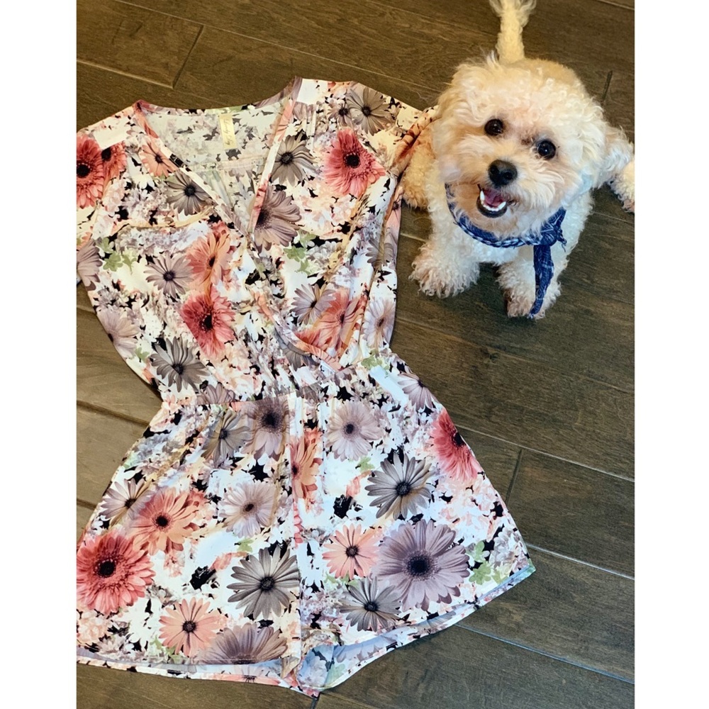 Floral pattern romper 🌺